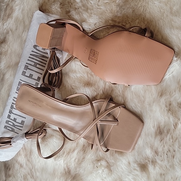 2 pairs "Pretty Little Thing" heels / size 7wide NEW - Picture 8 of 8